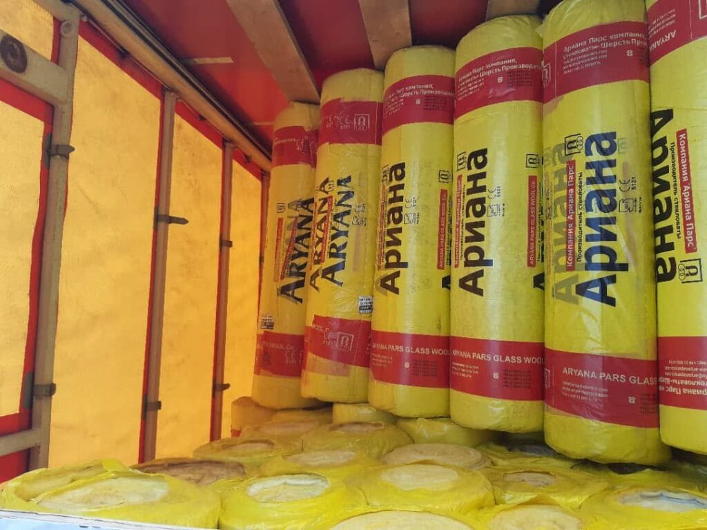 پشم شیشه: ویژگی‌ها، کاربردها و مزایا | ابزار سیوند | مرجع خرید ورق پلی‌کربنات و فایبرگلاس