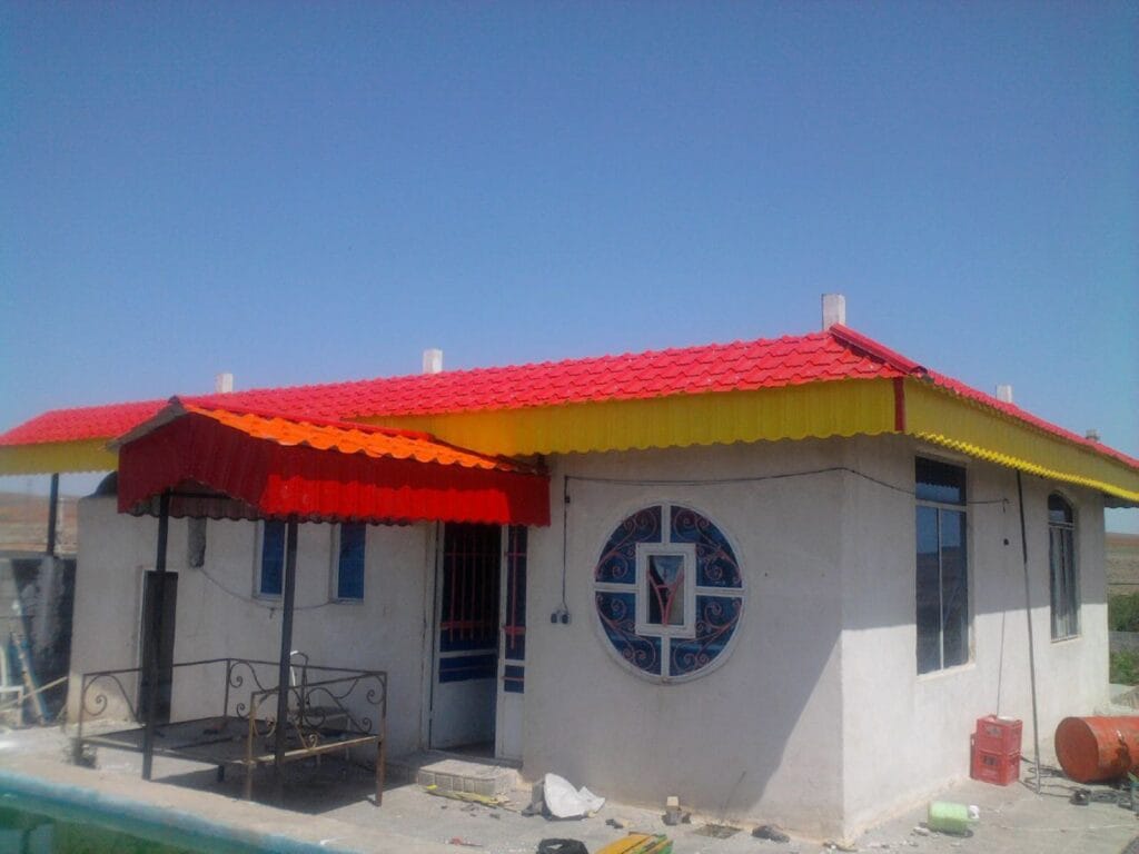 سقف‌های شیبدار گالوانیزه: از طراحی تا اجرا | ابزار سیوند | مرجع خرید ورق پلی‌کربنات و فایبرگلاس